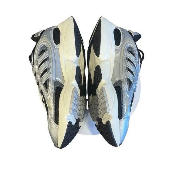 Men’s Adidas Ozmillen sneakers. Core black-Grey five- Grey two. Size 10. main image 8